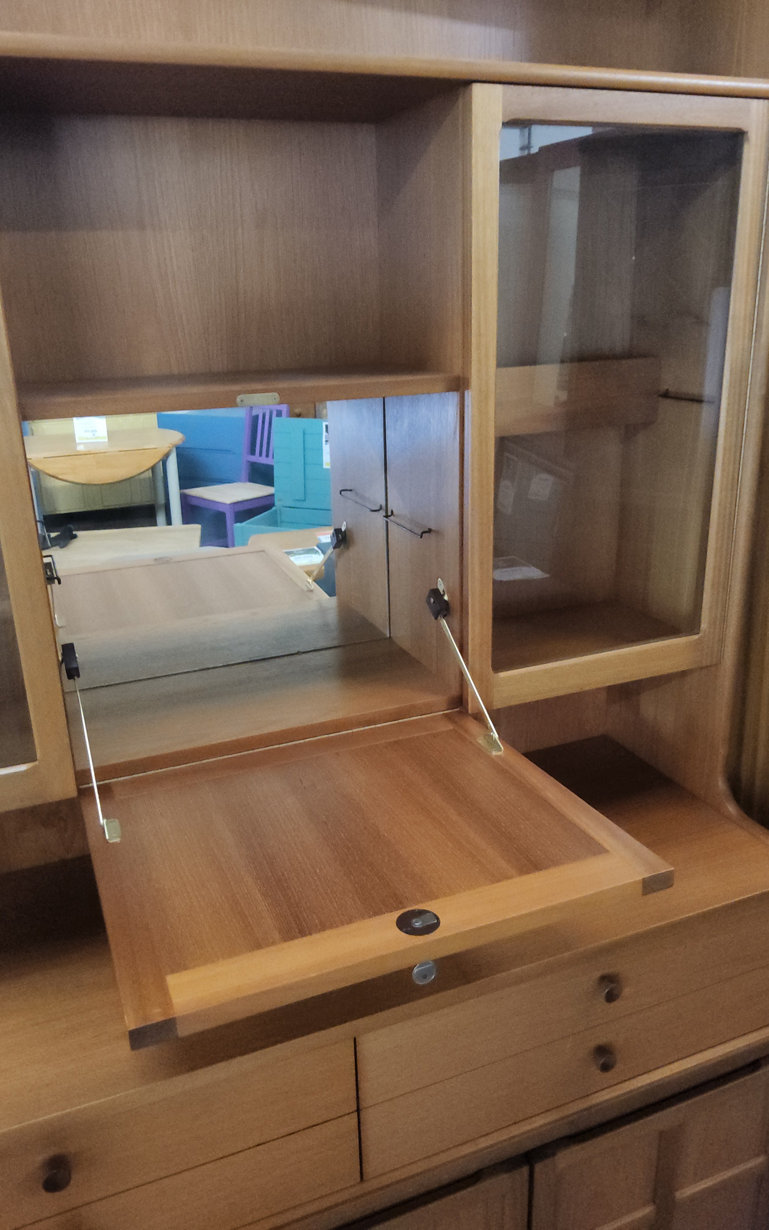 Wall Cabinet